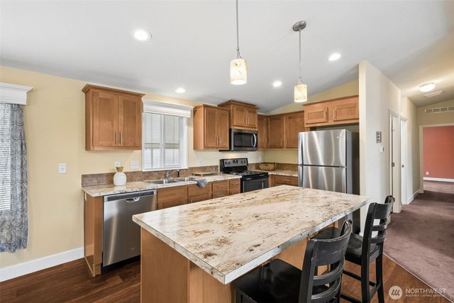 1226 Maple Drive, Enumclaw, WA 98022