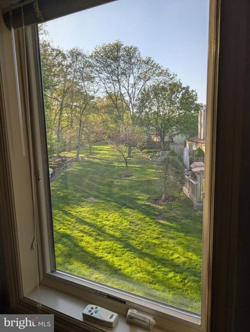 7 MARVIN CT, Lawrenceville, NJ 08648