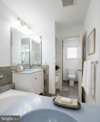 7 MARVIN CT, Lawrenceville, NJ 08648
