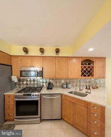 7 MARVIN CT, Lawrenceville, NJ 08648