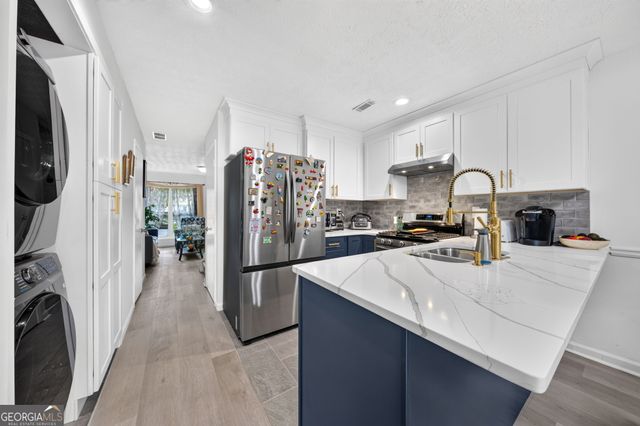 6715 Colchester Place, Norcross, GA 30093