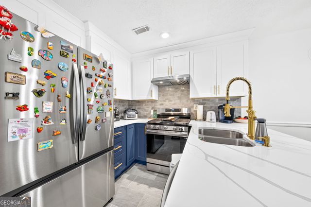6715 Colchester Place, Norcross, GA 30093