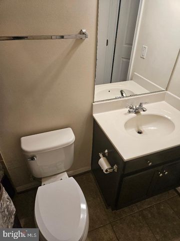 8904 TOWER PL, Lanham, MD 20706
