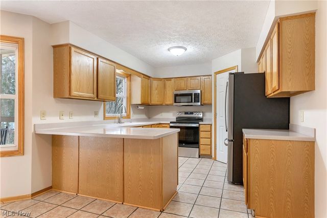 2041 Old Elm Street NE, Canton, OH 44721