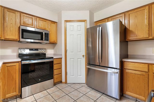 2041 Old Elm Street NE, Canton, OH 44721