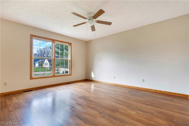 2041 Old Elm Street NE, Canton, OH 44721