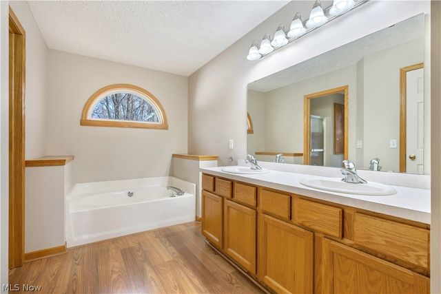 2041 Old Elm Street NE, Canton, OH 44721