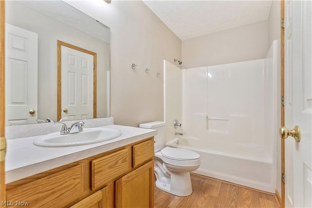 2041 Old Elm Street NE, Canton, OH 44721