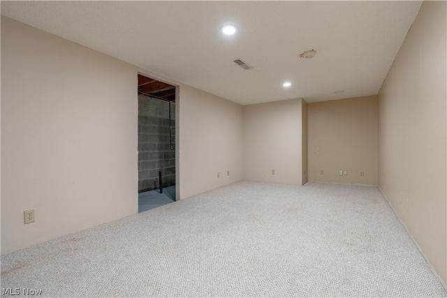 2041 Old Elm Street NE, Canton, OH 44721