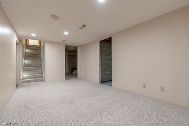 2041 Old Elm Street NE, Canton, OH 44721