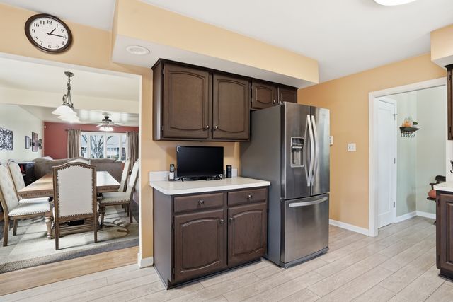 18439 Locust Street, Lansing, IL 60438