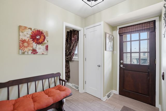 18439 Locust Street, Lansing, IL 60438