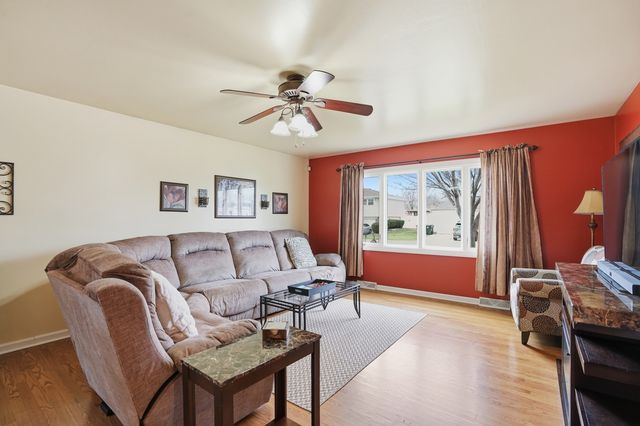 18439 Locust Street, Lansing, IL 60438