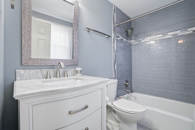 18439 Locust Street, Lansing, IL 60438