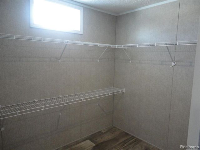 170 Newbury, Adrian, MI 49221