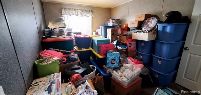 170 Newbury, Adrian, MI 49221