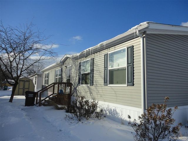 170 Newbury, Adrian, MI 49221