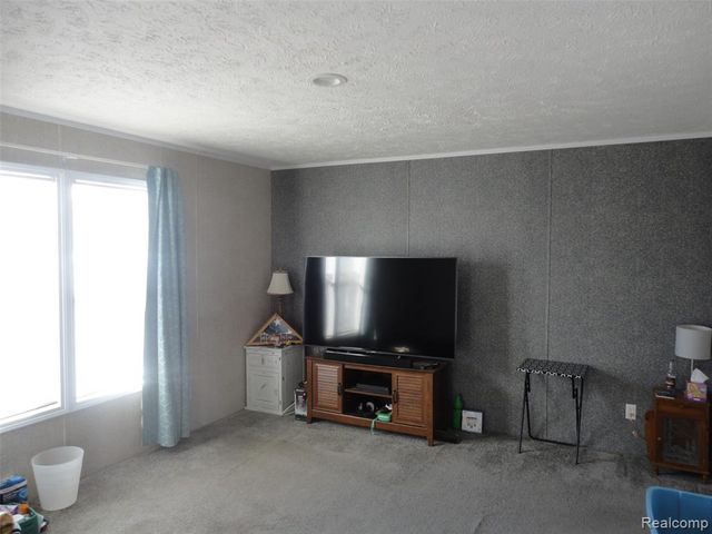 170 Newbury, Adrian, MI 49221