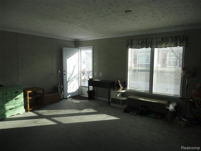 170 Newbury, Adrian, MI 49221