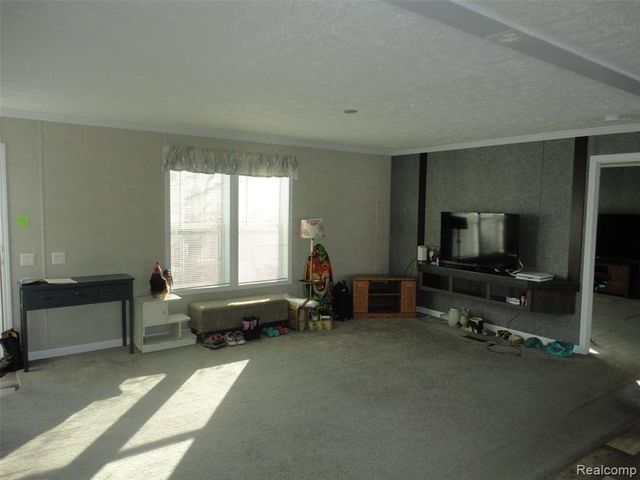 170 Newbury, Adrian, MI 49221