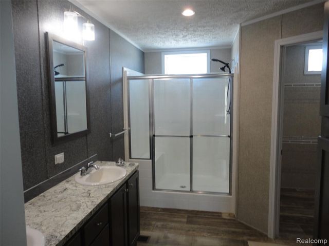 170 Newbury, Adrian, MI 49221