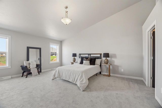 5749 N SEQUOIA DRIVE, Appleton, WI 54913