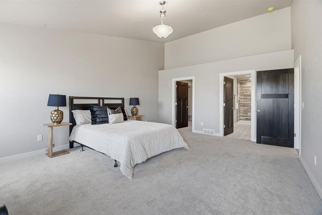 5749 N SEQUOIA DRIVE, Appleton, WI 54913