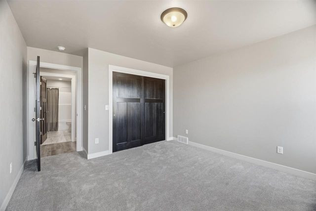 5749 N SEQUOIA DRIVE, Appleton, WI 54913