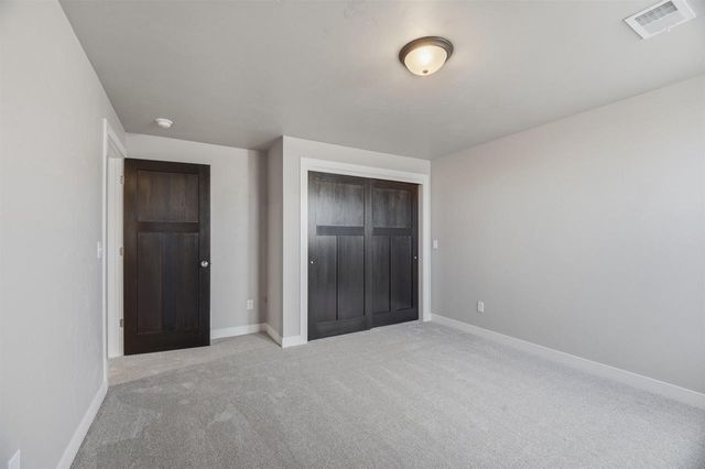5749 N SEQUOIA DRIVE, Appleton, WI 54913