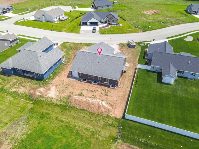 5749 N SEQUOIA DRIVE, Appleton, WI 54913