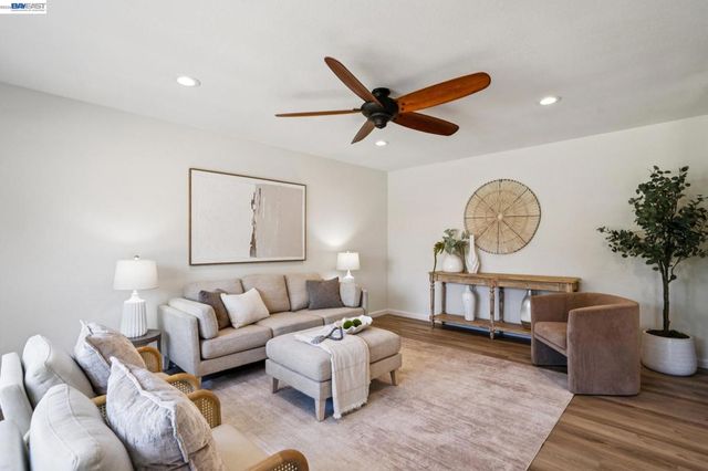 201 Ramon Pl, San Ramon, CA 94583