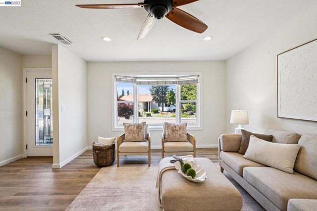 201 Ramon Pl, San Ramon, CA 94583