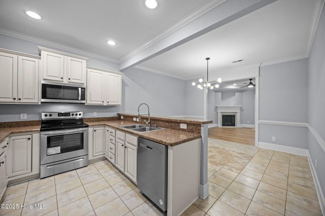 2324 Dovedale Drive B, Greenville, NC 27834
