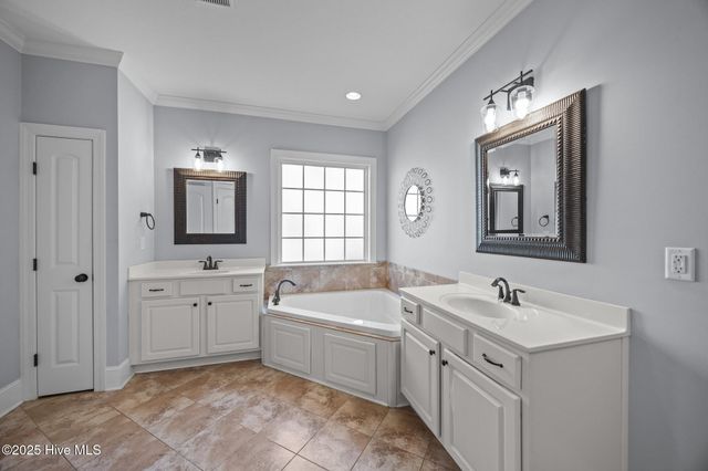 2324 Dovedale Drive B, Greenville, NC 27834