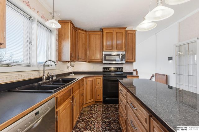 36712 Oakmont Drive, Louisville, NE 68037