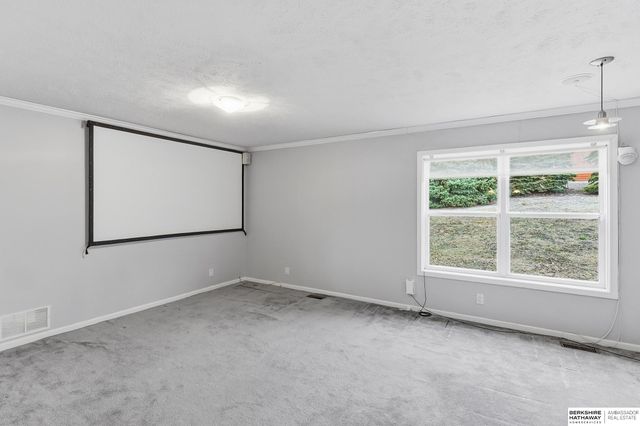 36712 Oakmont Drive, Louisville, NE 68037