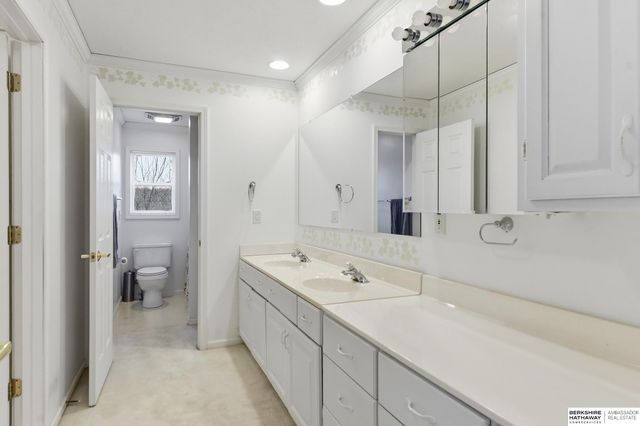 36712 Oakmont Drive, Louisville, NE 68037