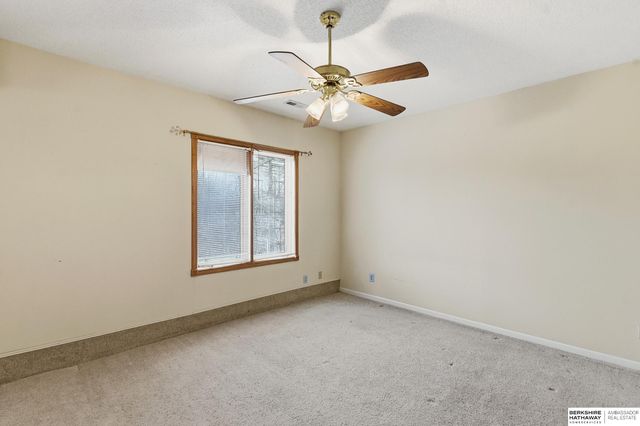 36712 Oakmont Drive, Louisville, NE 68037