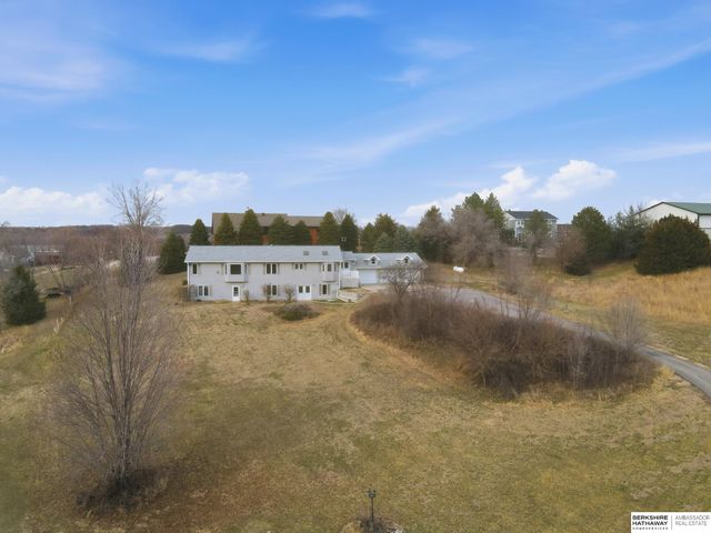 36712 Oakmont Drive, Louisville, NE 68037