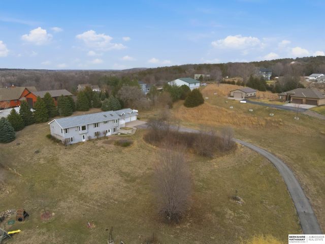 36712 Oakmont Drive, Louisville, NE 68037