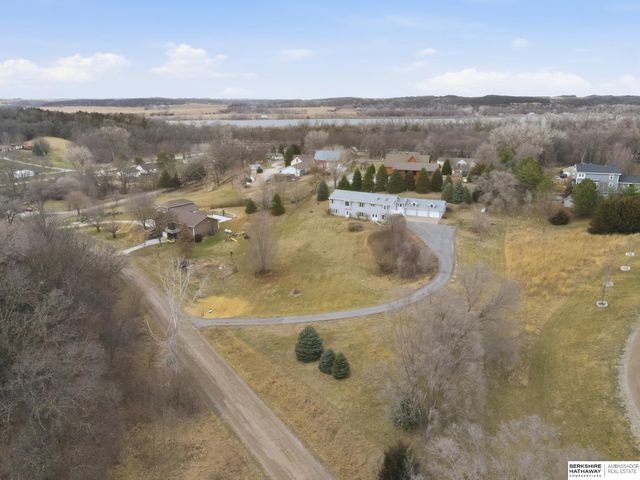36712 Oakmont Drive, Louisville, NE 68037