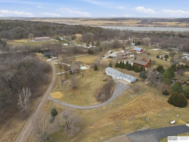 36712 Oakmont Drive, Louisville, NE 68037