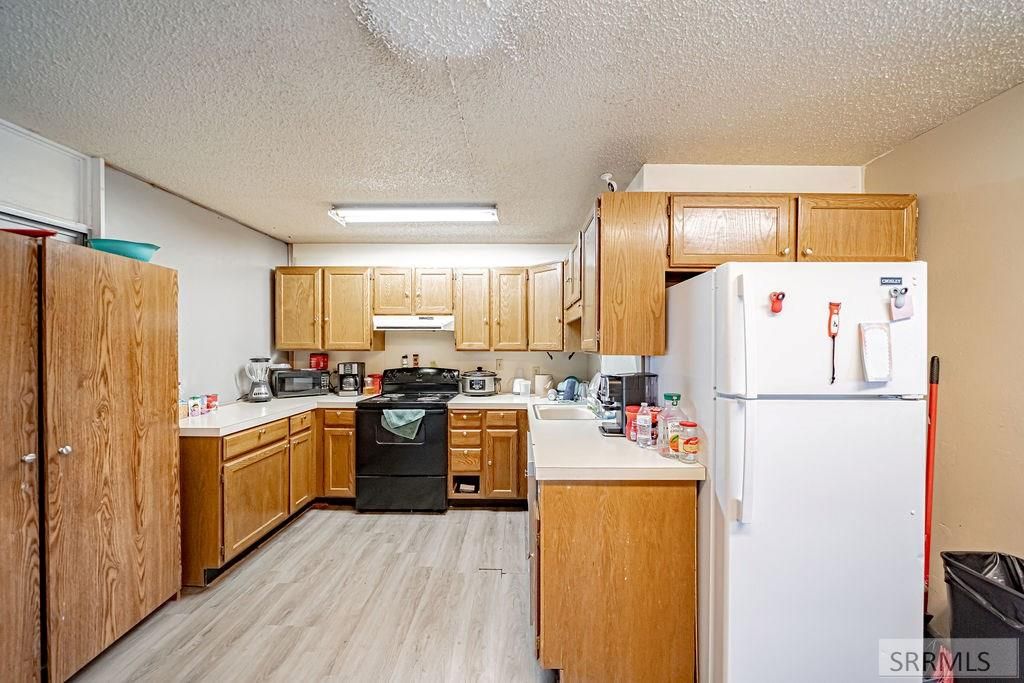 Image 11 of property listing at 375 W Hwy 39, Blackfoot, ID 83221