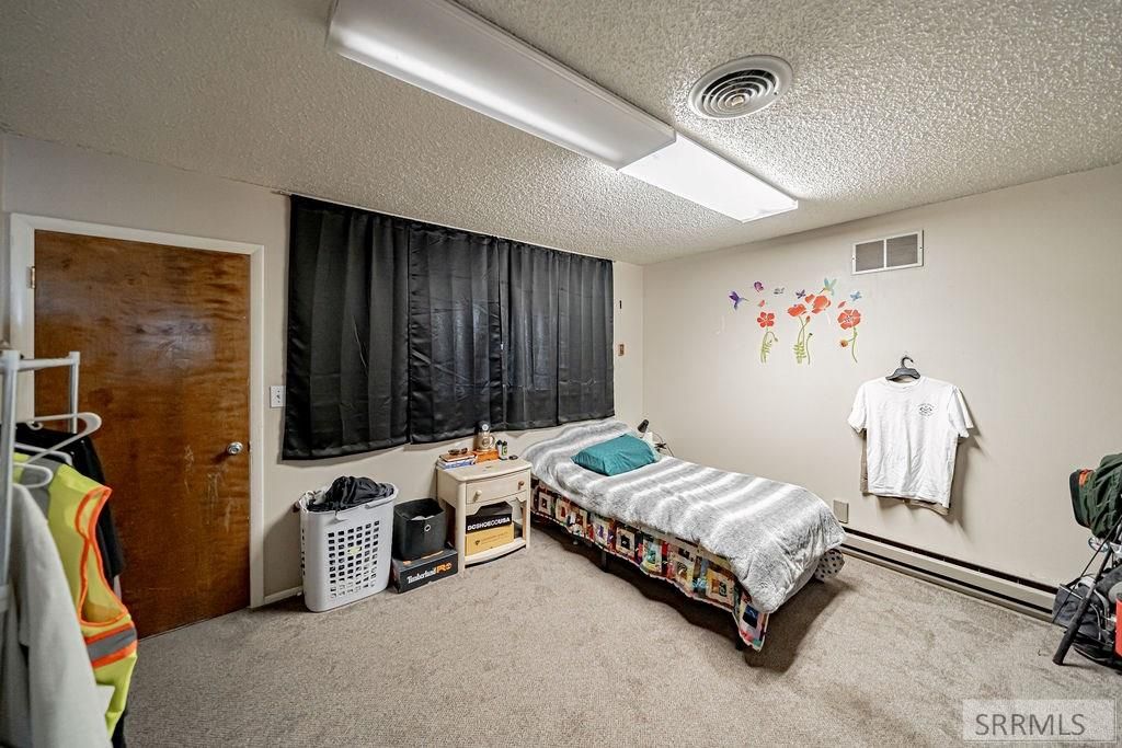 Image 15 of property listing at 375 W Hwy 39, Blackfoot, ID 83221