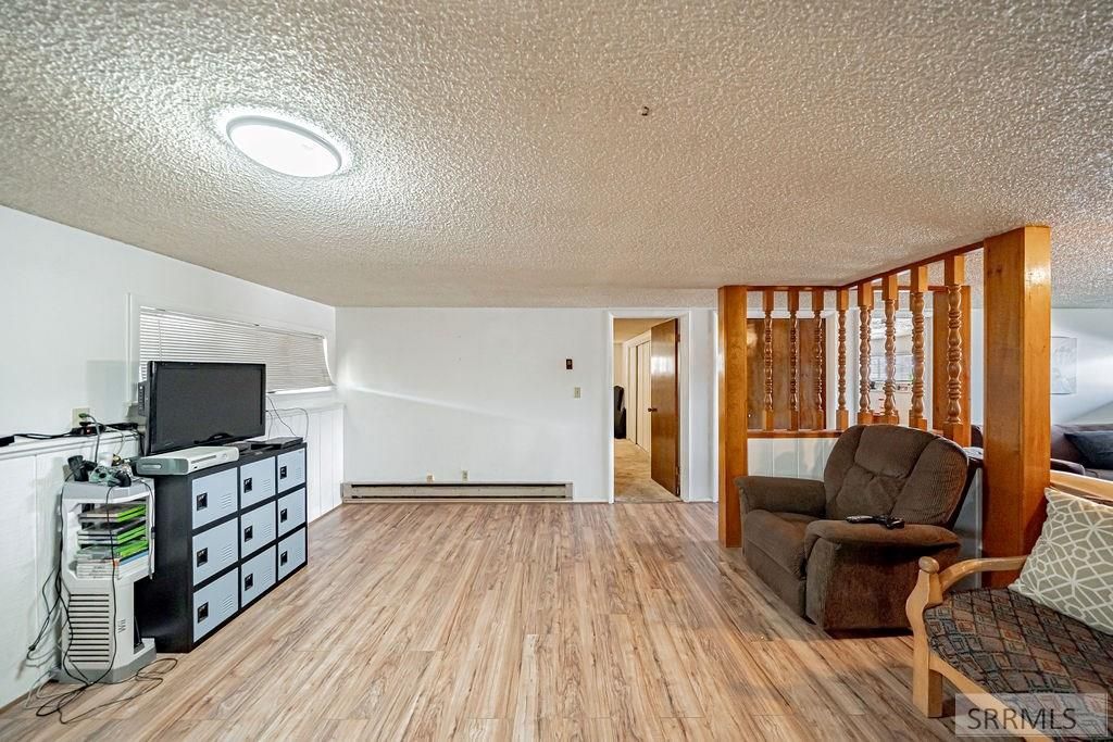 Image 23 of property listing at 375 W Hwy 39, Blackfoot, ID 83221