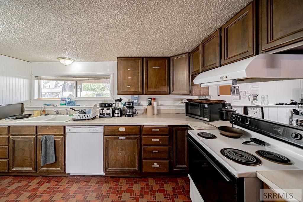 Image 28 of property listing at 375 W Hwy 39, Blackfoot, ID 83221