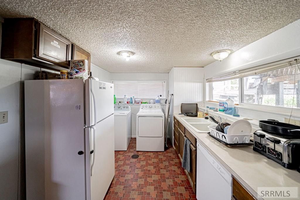Image 31 of property listing at 375 W Hwy 39, Blackfoot, ID 83221
