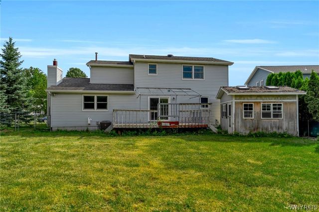 6328 Mayflower Lane, Hamburg, NY 14085