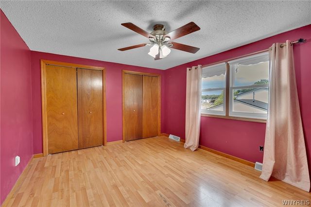 6328 Mayflower Lane, Hamburg, NY 14085