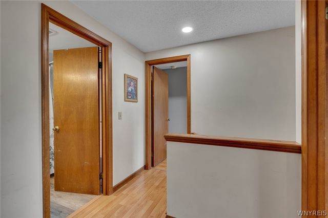 6328 Mayflower Lane, Hamburg, NY 14085
